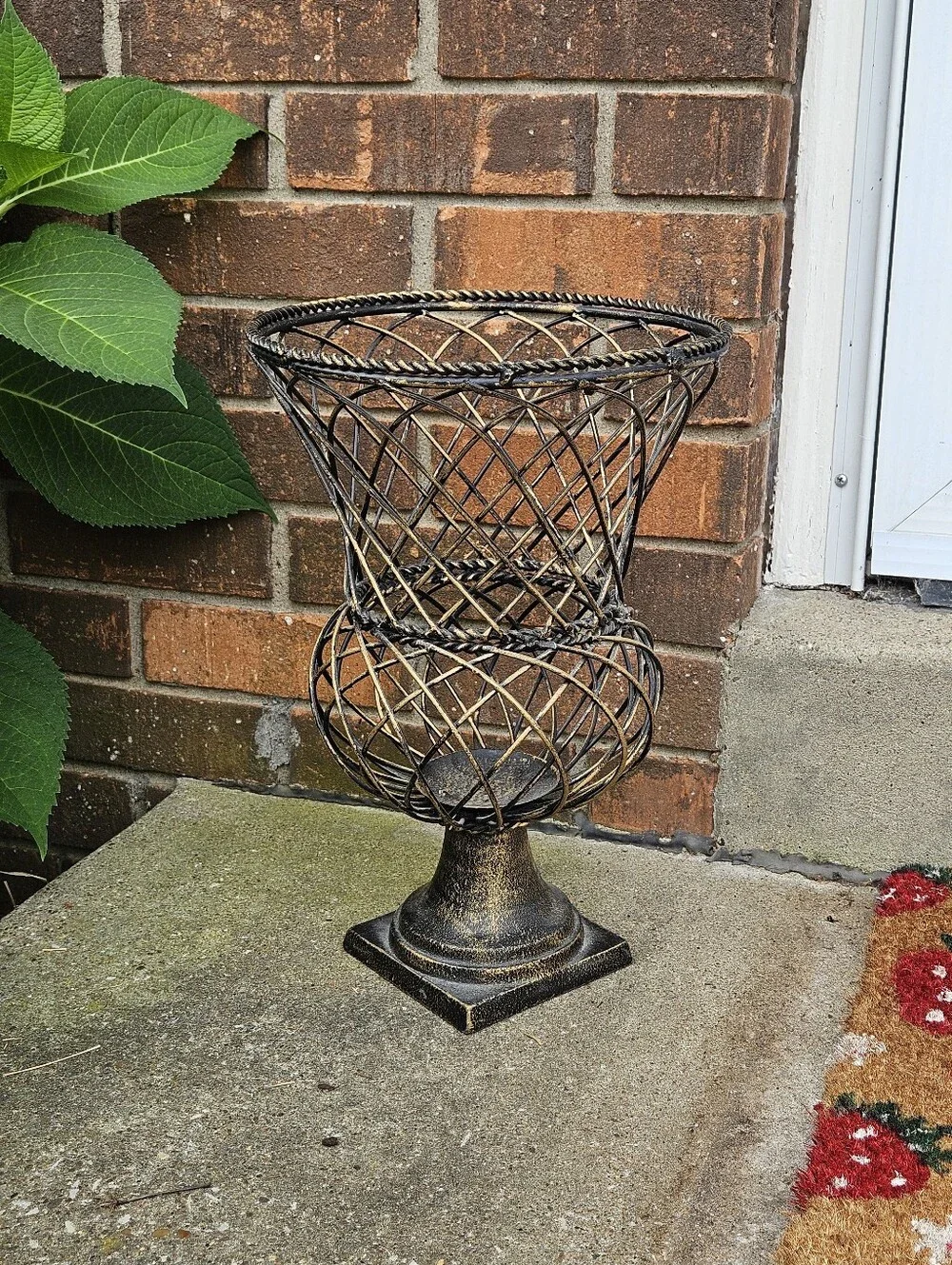 Southern Living at Home French Iron Garden Urn Floor Vintage Planter 14
